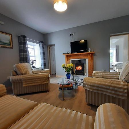Conneelys Cottage, Connemara, Clifden, H71Y096 Екстер'єр фото