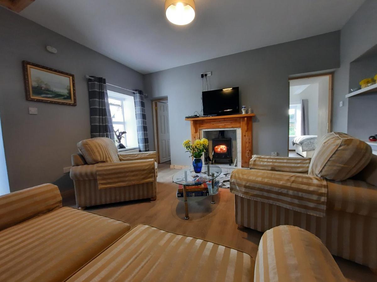 Conneelys Cottage, Connemara, Clifden, H71Y096 Екстер'єр фото