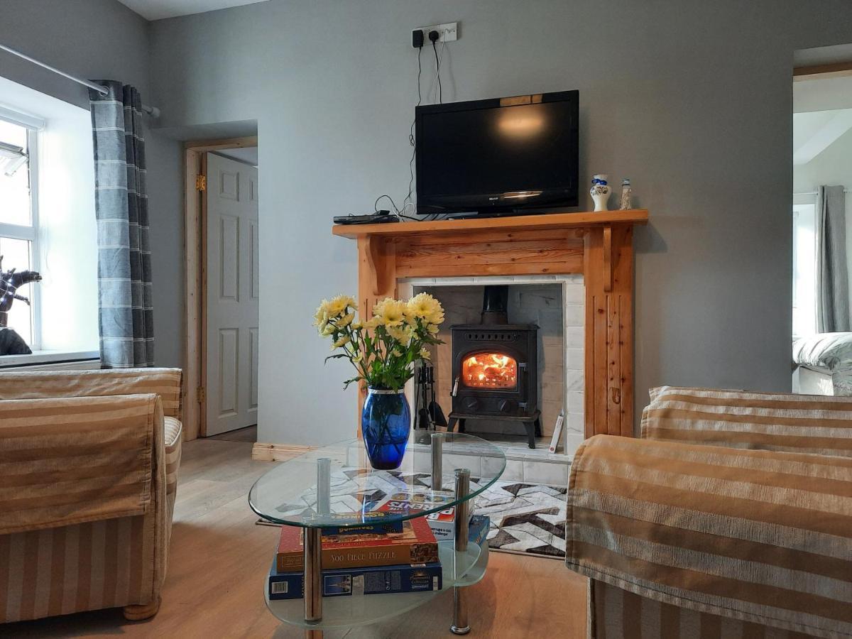 Conneelys Cottage, Connemara, Clifden, H71Y096 Екстер'єр фото